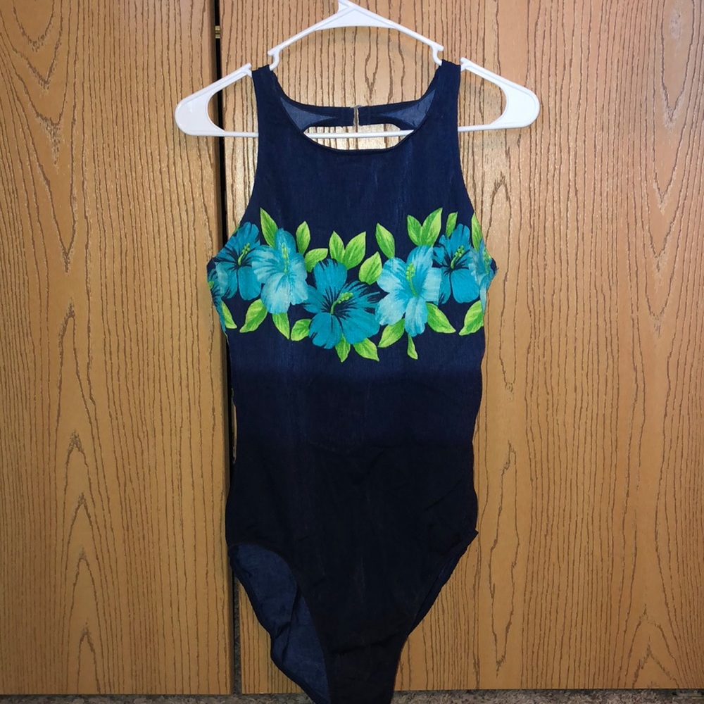 One piece swimsuit